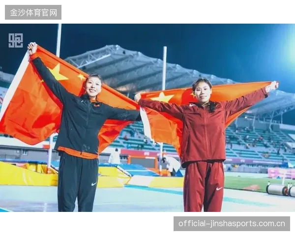女子接力队突破极限，短跑四人组奋力追赶，团队磨合成就最佳表现